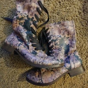 Floral Combat Boots 💟